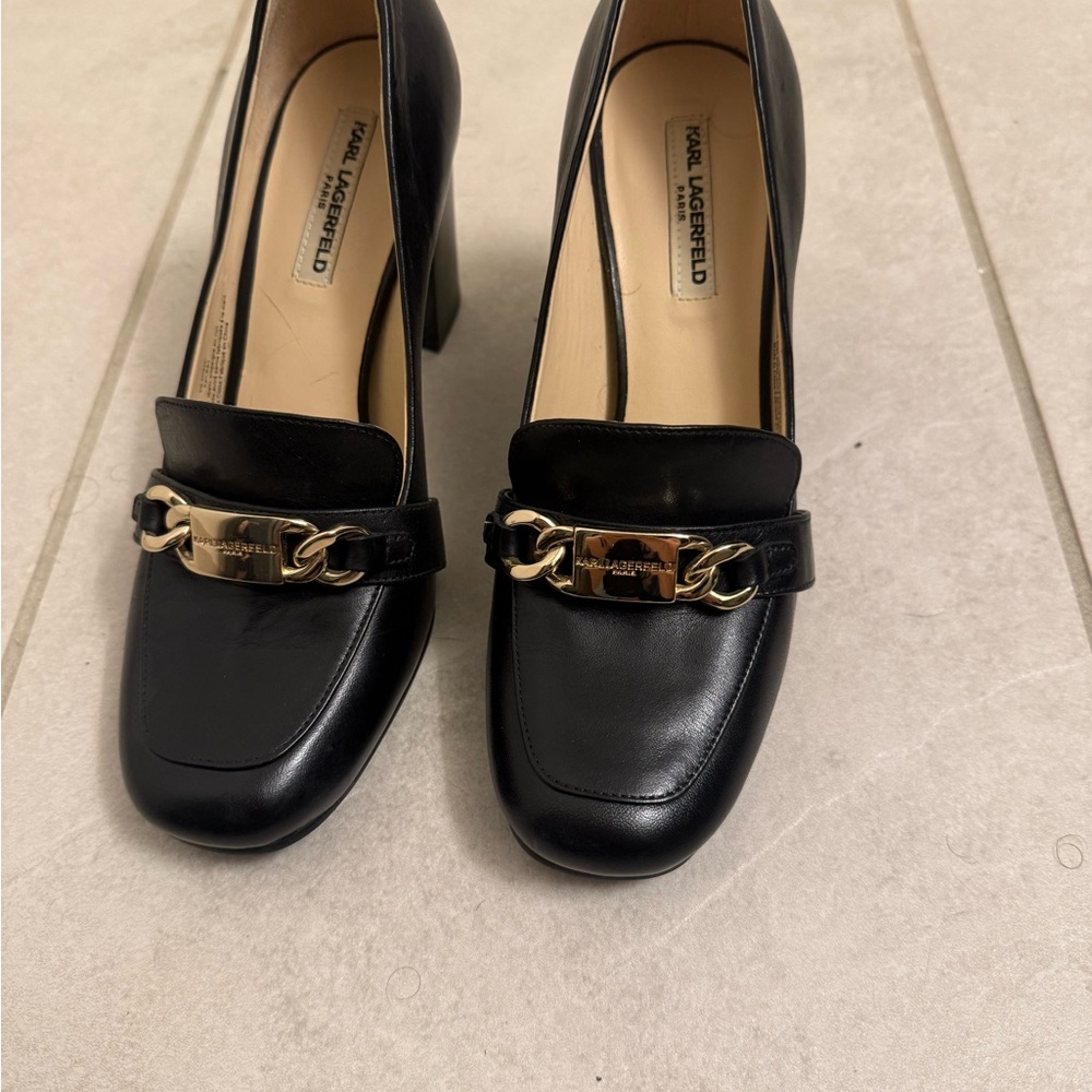 Karl Lagerfeld Black and Gold Heels with Elegant Chain Detail- never worn